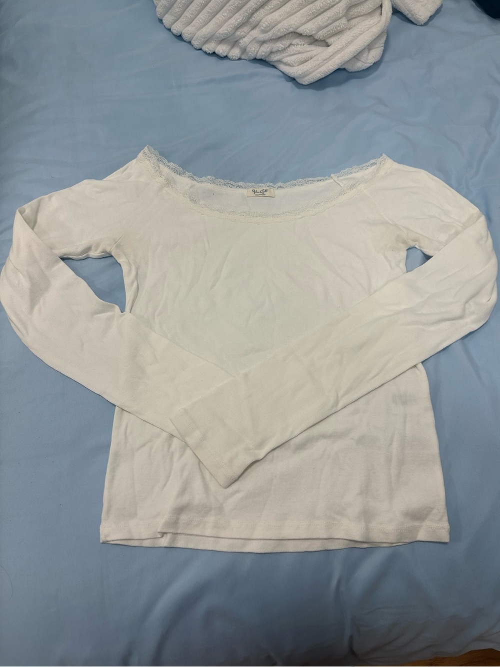 Brandy Melville White Lace-Trim Long Sleeve Tee